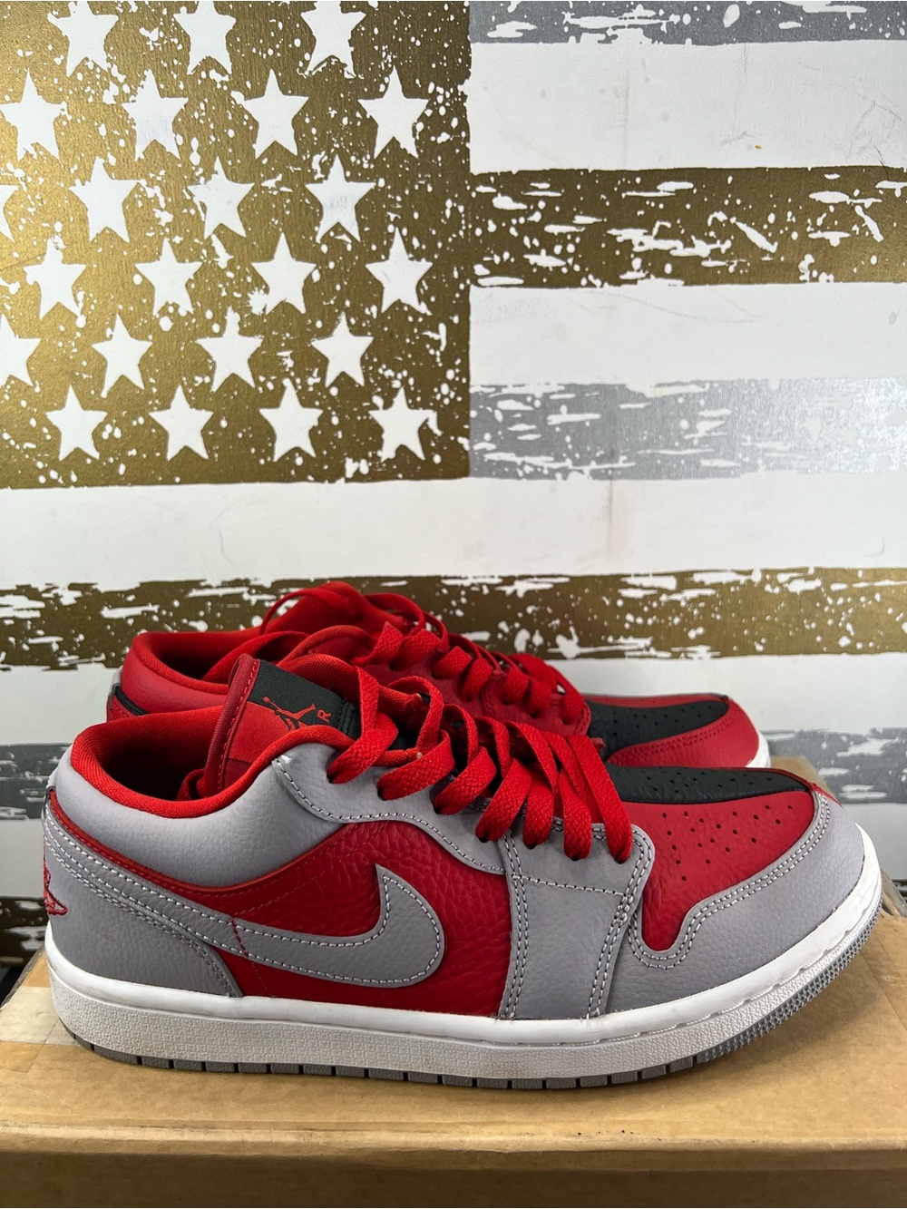 Jordan 1 “Split” - Picture 2 of 7